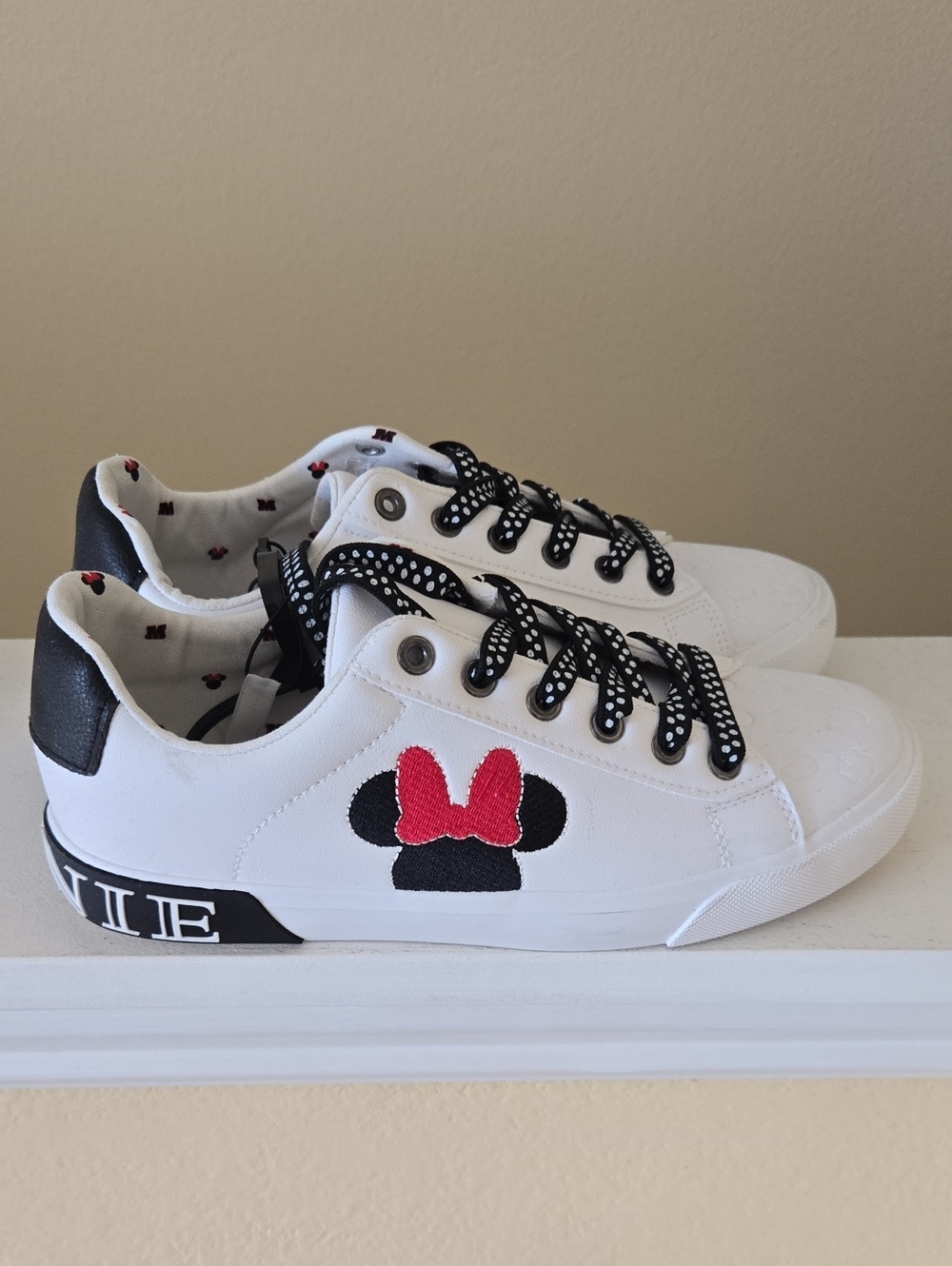 Sneakers with Black & Red Minnie Mouse Bow Accent Size 7 NWT